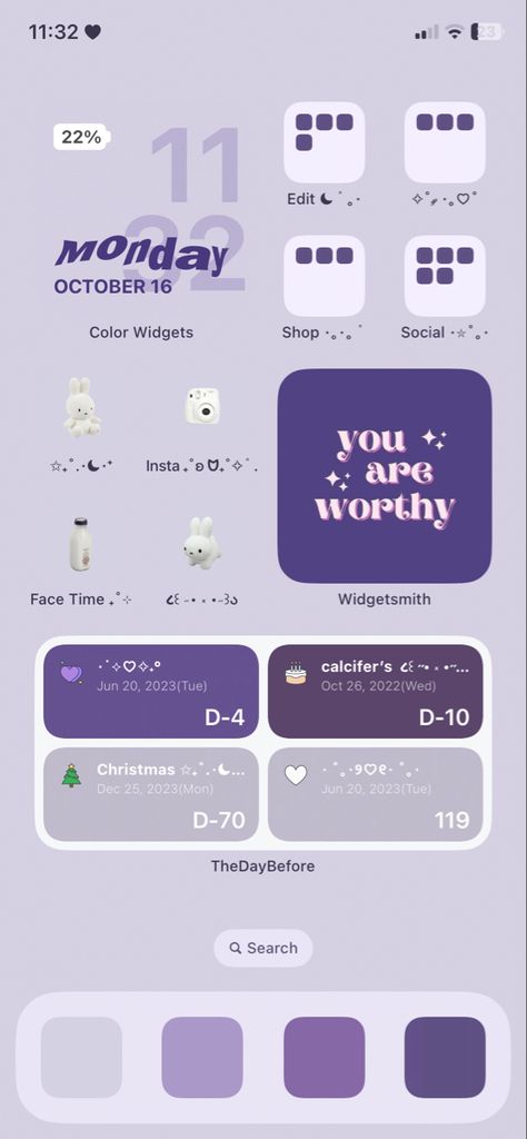 Purple iphone homescreen theme layout idea Purple Wallpaper Iphone Home Screen, Purple Aesthetic Iphone Layout, Blue And Purple Homescreen, Light Purple Homescreen Ideas, Purple Phone Theme Icons, Purple Iphone Layout Homescreen, Iphone Widgets Aesthetic Purple, Light Purple Phone Theme, Lilac Phone Theme