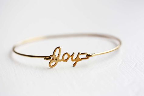 Yes And Yes, Vintage Names, Choose Joy, Name Bracelet, Jewelry Inspiration, My Jewellery, Women's Accessories, Gold Bracelet, Jewelry Accessories