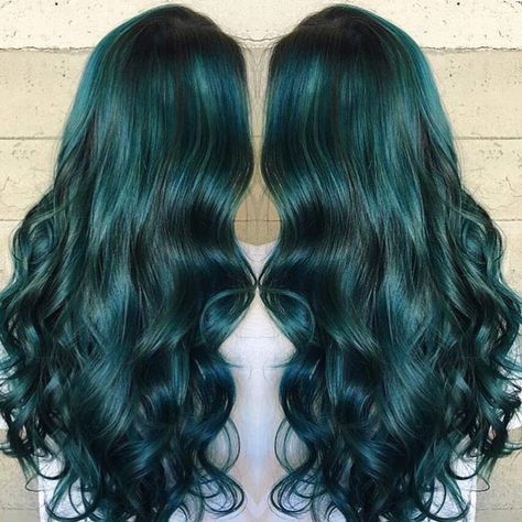 „Tally Ho! Beautiful hunter green hair color and lovely long wavy style by @hairhunter #hotonbeauty“ Hunter Green Hair, Ombre Hair Styles, Hair Color Rainbow, Oil Slick Hair, Dark Green Hair, Unicorn Hair Color, Green Hair Color, Slick Hair, Goddess Hair