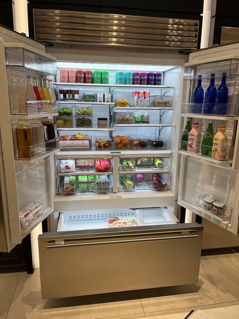 Aesthetic Organized Fridge, Big Fridge Aesthetic, Fridge Aesthetic, Fridge Goals, Dream Fridge, Full Fridge, Big Fridge, Study Decor, Dream Apartment Decor