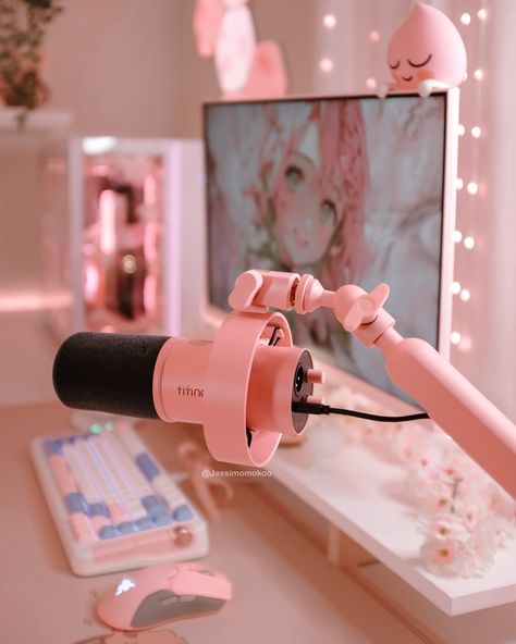 Currently playing around with the @fifinemicrophone on my set up! 💕 Loving how pink their low profile mic arm is and how easy it is for me to grab it while I’m screaming during Fortnite 😂 . .⁣ .⁣ #streamer #twitchstream #streamgirl #twitchtv #twitchcommunity #egirl #twitchgirls #gamergirl #gamer #gamergirls #pcgamer #pcgaming #twitch #twitchstreamer #gamingcommunity #twitchgamer #gaming #cute #streaming #twitchgaming #cutesetup #cutegaming #gamingsetup #pcsetup #gamergirlsetup #aestheticgamin... Youtuber Aesthetic, Game Streamer, Pc Room, Kawaii Cups, Pink Games, Pink Paradise, Pc Setup, Twitch Tv, Pc Gamer