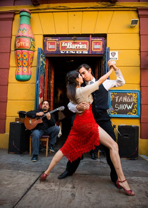 La Boca, Barrio de tango, Buenos Aires #barriodetango, #tango, #tangoargentino, #tangodistrit, #LaBoca Tango Aesthetic, Argentinian Tango, Street Musicians, Dance Wallpaper, Spain Aesthetic, Tango Dancers, Street Musician, Tango Dance, Argentine Tango