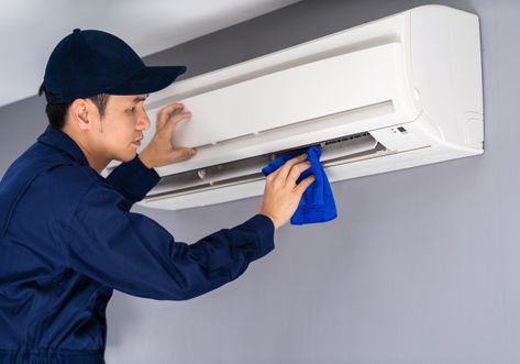 Technician service cleaning air conditio... | Premium Photo #Freepik #photo #people Cheap Air Conditioner, Air Conditioner Cleaning, Clean Air Conditioner, Air Conditioner Installation, Air Conditioning Services, Air Conditioning Installation, Air Conditioning Unit, Ocean Wallpaper, Air Conditioning System