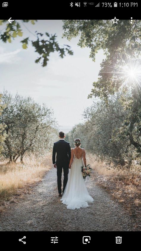 Wedding Portrait Poses, Anna Karina, Olive Grove, Wedding Picture Poses, Wedding Photography Styles, Photographs Ideas, Wedding Photos Poses, Tuscany Wedding, Photo Couple