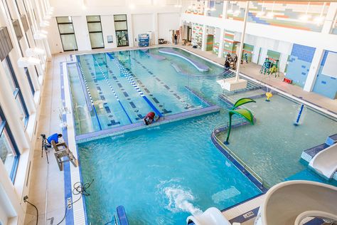 Carpenter Park Recreation Center Opens New Indoor Pool - Plano Magazine Outdoor Slide, Indoor Water Park, Pool Indoor, Toddler Swim, Kindergarten Design, Toddler Swimming, Swim School, Resort Design, Recreation Centers