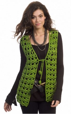 Hippie Holidays Vest | Have yourself a groovy little Christmas with this crochet vest! Hippie Crochet Patterns, Crochet Vest Pattern Free, Crocheted Vest, Crochet Queen, Vest Pattern Free, Gilet Crochet, Hippie Crochet, Crochet Vest Pattern, Crochet Clothing