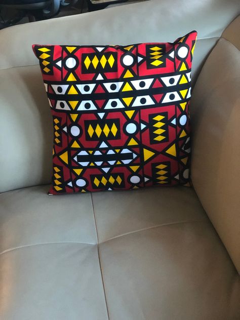 African Print Pillows, African Home Decor, African Wax Print, Flower Diy Crafts, Decorative Throw Pillow Covers, Printed Throw Pillows, Throw Pillow Cases, Decorative Throws, Printed Pillow