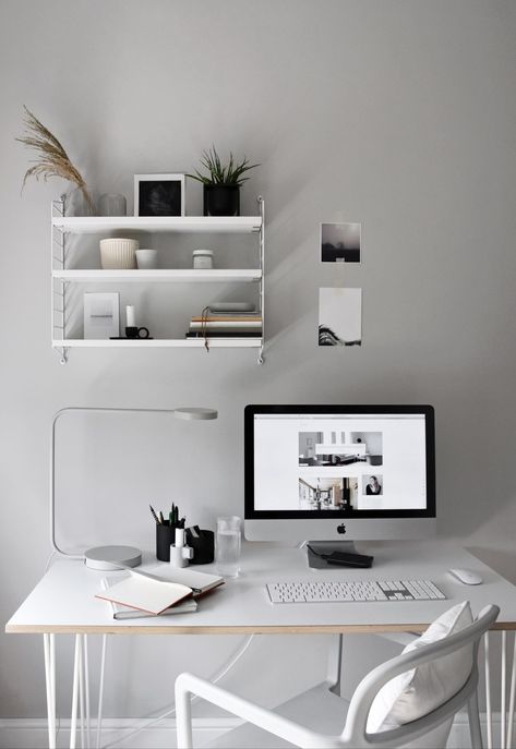 Minimalist Desk, White Desk, Study Room Decor, Workspace Inspiration, Minimalist Room, Modern Home Office, Home Office Setup, Room Inspiration Bedroom, Music Room