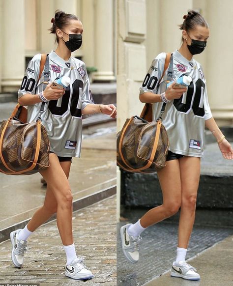 Bella Hadid News, 2000 Fashion, Jersey Outfit, Swag Style, Dope Outfits, Colourful Outfits, Bella Hadid, Crop Shirt, Spring Summer Outfits