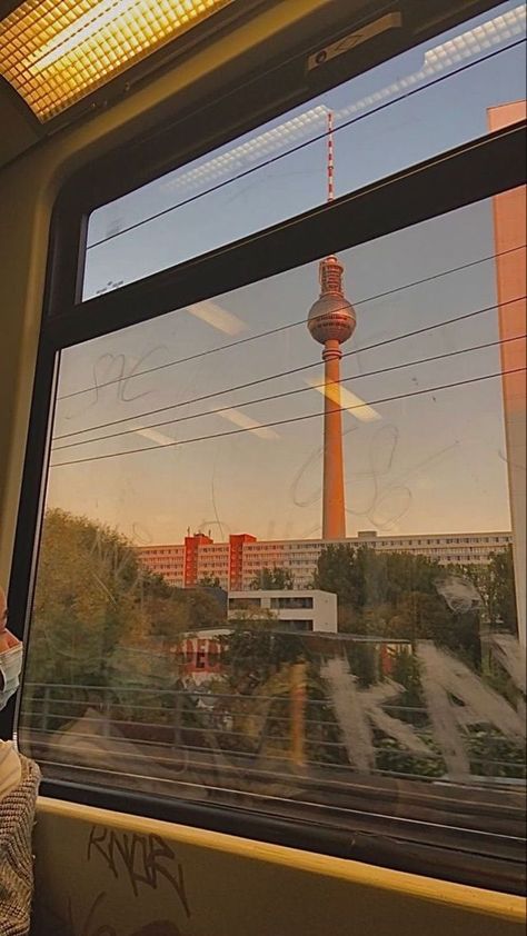 Aesthetic Spotify Playlist, Berlin Vibes, Berlin Summer, Berlin Aesthetic, Berlin Photos, Aesthetic Spotify, Berlin Travel, Berlin City, Summer Escape