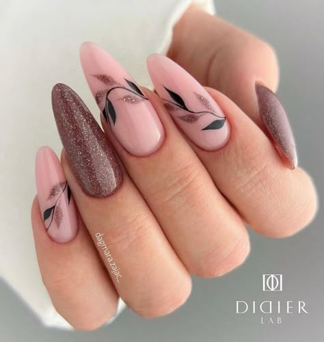 35+ November Nails Fall For Inspiring Ideas - Emerlyn Closet November Nails Fall Acrylic, November Nails Fall, November Nail Designs, Nails Inspo Aesthetic, November Nails, Nail Art For Beginners, Nails Chrome, Pretty Nail Art, Pink Acrylic Nails