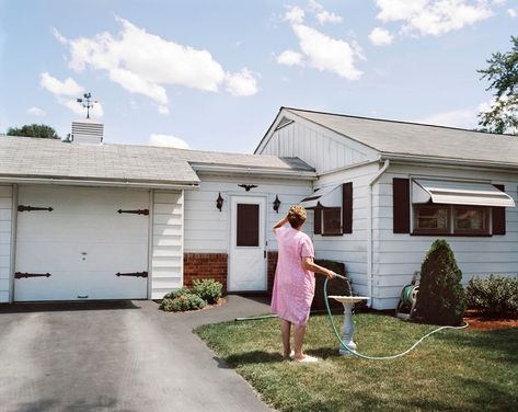 San Myshuno, Suburban House, Contemporary Photography, American Dream, Street Scenes, Color Photography, Small Towns, Vintage House, The Neighbourhood