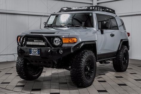 Jeeps Lifted, Fj Cruiser Off Road, Fj Cruiser Accessories, Fj Cruiser Mods, Toyota Tacoma Mods, Two Door Jeep Wrangler, Lifted Jeeps, Toyota Cruiser, Trucks Lifted