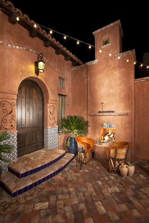 Fabulous fun courtyard with adobe pavers, Talavera tile wainscot. Mexican Style Patio, Tile Wainscot, Mexican Haciendas, Mexican Home Design, Mexican Style Homes, Hacienda Decor, Hacienda Homes, Houses In Mexico, Spanish Home Decor