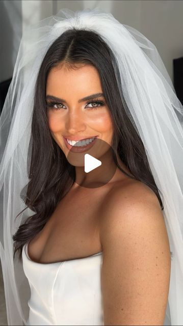 Luxury Makeup & Hair Experts on Instagram: "Sunkissed bridal glam & beachy waves 🕊️☀️🐚 ‎ ⠀ #caboazulresort #cabowedding #cabomakeupartist #travelmakeupartist #scottsdalebride #scottsdalemakeupartist #bridalhairinspo #bridalmakeupinspo #bridalmakeupartist #bridalmakeuplook #mexicowedding #bridalmakeuptutorial #sunkissedbride" Glam Bride Makeup, Bridal Makeup Tutorial, Bridal Glam, Glam Bride, Makeup Bride, Cabo Weddings, Bridal Makeup Looks, Beachy Waves, Bridal Makeup Artist