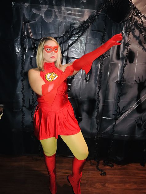 The Flash⚡️ #halloween #theflash #halloweendecorations #halloweencostumes Flash Cosplay, College Costumes, Flash Costume, Fantasias Halloween, Marvel Women, The Flash, Halloween Decorations, Halloween Costumes, Leather Pants