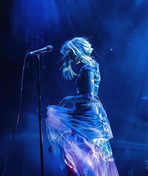 This tour has been so magical. Thank you so much to every soul who has participated in this tour. Every soul who danced with me, Opened up… Aurora Singer Aesthetic, Aurora Singer, Ethereal Goddess, Peacock Colours, Grace Vanderwaal, Blue Aurora, Aurora Aksnes, Mic Stand, Stavanger