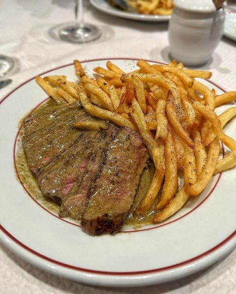 Steak Frites Paris, Paris Steak Frites, Steak Frites Aesthetic, Steak And Frites Paris, Steak Frites Recipe, Steak And Frites, Notorious Foodie, Steak And Fries, Steak And Chips