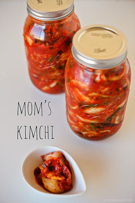 Mom’s Kimchi Recipe (김치) - Authentic Korean Food Recipe // localadventurer.com #kimchi #recipe #korean #koreanfood Pasta Recipes Few Ingredients, Easy Pasta Recipes Few Ingredients, Recipes Few Ingredients, Meal Ideas For Two, Koreansk Mad, Authentic Korean Food, Pasta Recipes Easy, Korean Food Recipes, Kimchi Recipe