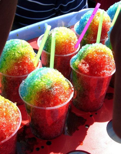 sweeeet! Shave Ice, Sleepover Food, Starbucks Drinks Recipes, Snow Cone, Rainbow Food, Snow Cones, Shaved Ice, Food Videos Desserts, Summer Bucket List