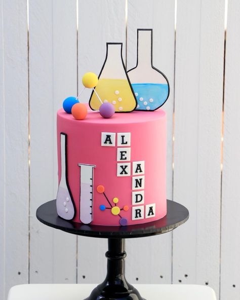 👩🏼‍🍳 Savannah Phipson on Instagram: “Alexandra’s mad science birthday . . . . . . . . #savvyfare #cake #cakelove #cakeinspiration #cakestagram #cakesofinstagram #cakegram…” Mad Science Cake, Science Birthday Party Cake, Science Themed Cake, Science Birthday Cake, Chemistry Cake, Science Cake, Science Birthday Party Ideas, Scientist Birthday, Science Birthday