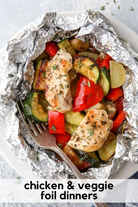 Chicken Breast In Oven, Grill Vegetables In Foil, Chicken In Foil, Tin Foil Dinners, Easy Macaroni Salad, Chicken Foil Packets, Foil Pack Dinners, Foil Packet Dinners, Foil Dinners