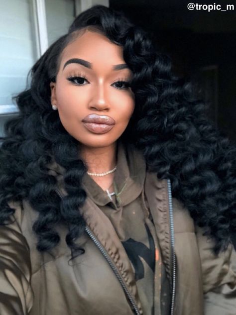 Birthday Hair, Dope Hairstyles, Hair Crush, Side Part, Wand Curls, Love Hair, Black Girls Hairstyles, Hair Bundles, Prom Hair