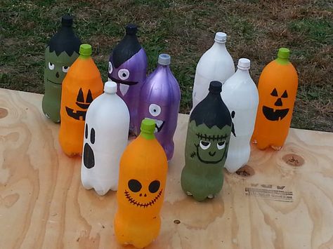 Homemade Bowling Game, Fall Festival Bowling Game, Ghost Bowling Pins, Candy Corn Bowling, Pumpkin Bowling Game Fall Festivals, Halloween Basketball Game, Bowling Trunk Or Treat, Halloween Bowling Pins, Juegos Halloween