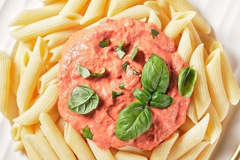 Parma Rosa Sauce, Mexican Pasta Recipes, 30seconds Food, Spinach Lasagna Rolls, Pasta Casserole Recipes, Homemade Marinara Sauce, Manicotti Recipe, Pink Sauce, Fettuccine Alfredo Recipes