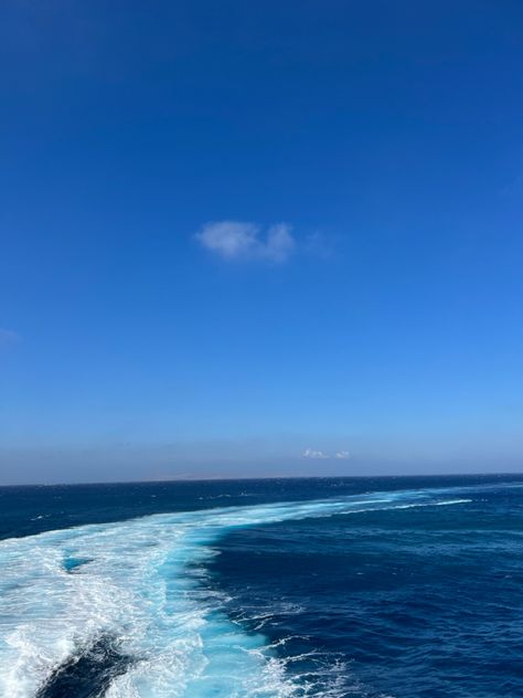 Naxos Beaches Aesthetic, Greece Naxos, Naxos Greece, Greek Summer, Aesthetic Vacation, Blue Lagoon, Ocean Life, Summer 2024, Blue Ocean