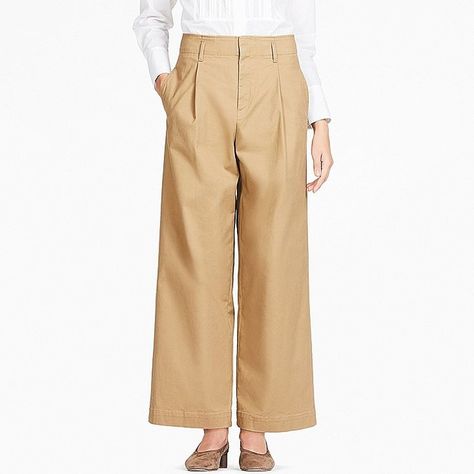 Uniqlo Women's High Waist Chino Wide Leg Pants Uniqlo Outfit, Beige Chinos, Womens Chinos, Paperbag Pants, Womens Wide Leg Pants, Neue Outfits, Uniqlo Women, Walmart Canada, Japanese Women