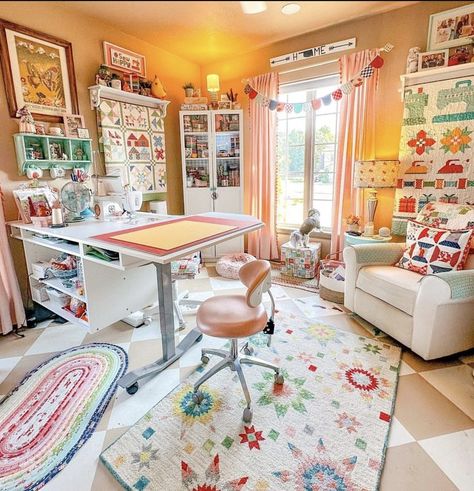 Sewing Studio In Living Room, Reading And Craft Room, Colorful Sewing Room, Sewing Studio Decor, Sewing Rooms Design, Eclectic Craft Room, Cozy Hobby Room, Cozy Craft Room, Sewing Studio Space