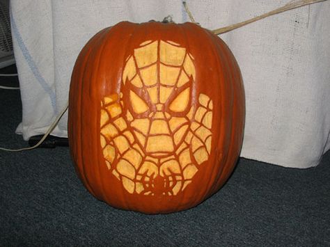 Spiderman Pumpkin Spiderman Pumpkin, Spiderman Halloween, Pumpkin Carving Tips, Pumpkin Guts, Pumpkin Carving Party, Scary Pumpkin Carving, Pumpkin Carving Designs, Pumpkin Carving Ideas, Halloween Pumpkin Designs