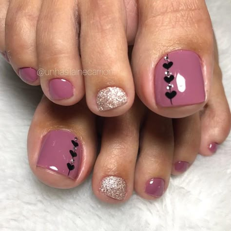 Heart Pedicure, Toes Nails Ideas, Toes Nails Colors, Toe Nails Ideas, Pedicure Tradicional, Toe Nails Designs, Toe Nail Ideas, Toe Nail Design, Toe Nail Colors