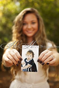 1000+ ideas about Senior Pictures on Pinterest | Senior Portraits ... Sr Pictures, Senior Year Pictures, Christmas Pic, Senior Picture Props, Senior Portraits Girl, Grad Pictures, Senior Stuff, Senior Ideas, Graduation Pics