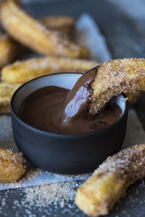 Gingernut Crusted Chocolate Brownies - | heinstirred.com - Food Photographer, Videographer & Stylist Churro Sauce, Chocolate Sauce For Churros, Sauce For Churros, Gluten Free Churros Recipe, Gluten Free Pizza Rolls, Lara Bars Recipe, Gluten Free Churros, Dark Chocolate Sauce, Churros Con Chocolate