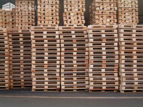 Where to Get, Find Pallets For Free? Wooden Pallet Crafts, Pallets For Sale, Pallet Crates, Free Pallets, Wood Crafting Tools, Wooden Pallet Furniture, Pallet Designs, Pallet Creations, Wooden Pallet Projects