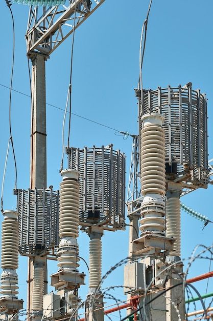 High voltage electrical transformers in ... | Free Photo #Freepik #freephoto #transmission #power-grid #power-generator #power-lines Electric Power Distribution, Electrical Substation, Overhead Power Line, Art List, Electrical Transformers, Transmission Tower, Body Gym, Late Night Snacks, Power Generator