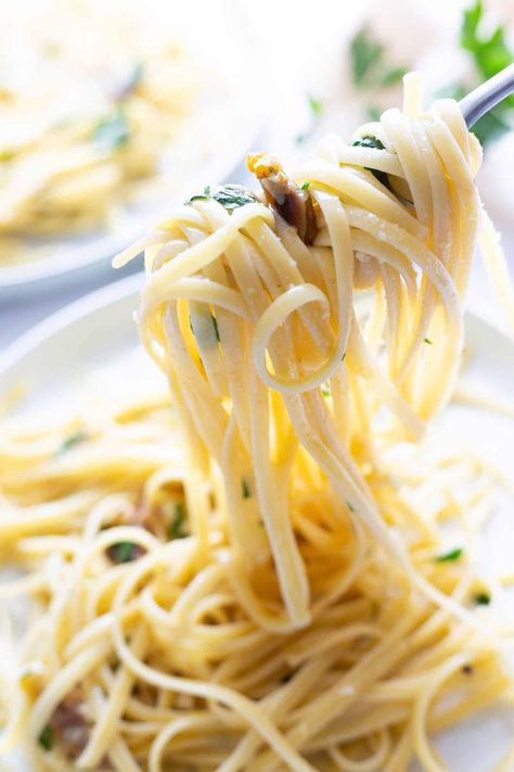 Linguine Aglio e Olio (with Roasted Garlic) Garlic Linguine Recipes, Brooklyn Kitchen, Linguine Recipes, Aglio E Olio, Pecorino Romano Cheese, Raw Garlic, Garlic Head, Milk And Cheese, Tasty Bites