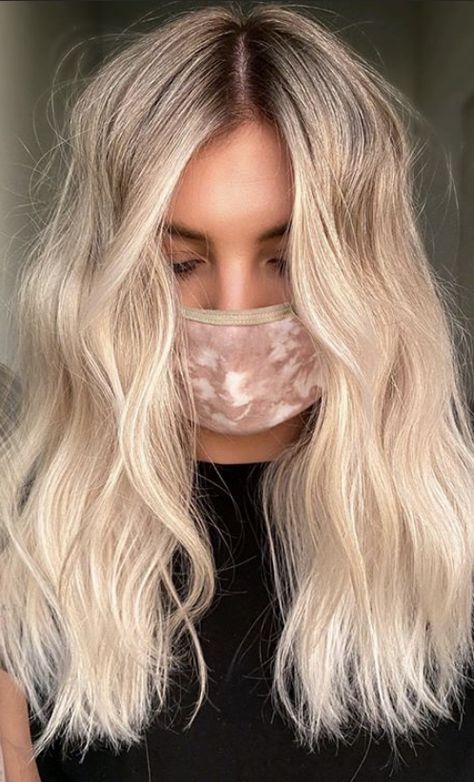 Blond With Root Tap, Creamy Blonde Hair Root Smudge, Root Pull Blonde, Smoked Roots Hair Blonde, Subtle Shadow Root Blonde, Creamy Blonde Shadow Root, Bleach Blonde Shadow Root, Vanilla Blonde With Shadow Root, Ashy Blonde Hair With Shadow Root