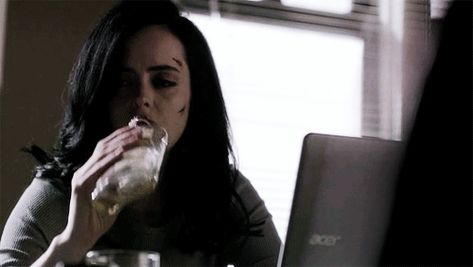 jess <3 Krysten Ritter, Jon Bernthal, Private Eye, Cool Stuff, Face Claims, Main Characters, Bulgaria, Gif, Mirror Selfie