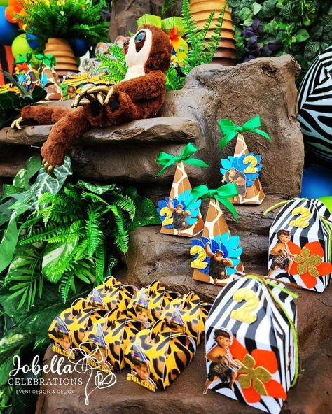 Croods Party Ideas, The Croods Birthday Party Ideas, Croods Birthday Party, Croods Party, Blair Birthday, Caveman Party, Volcano Party, Sister Birthday Party, Cave Birthday Party