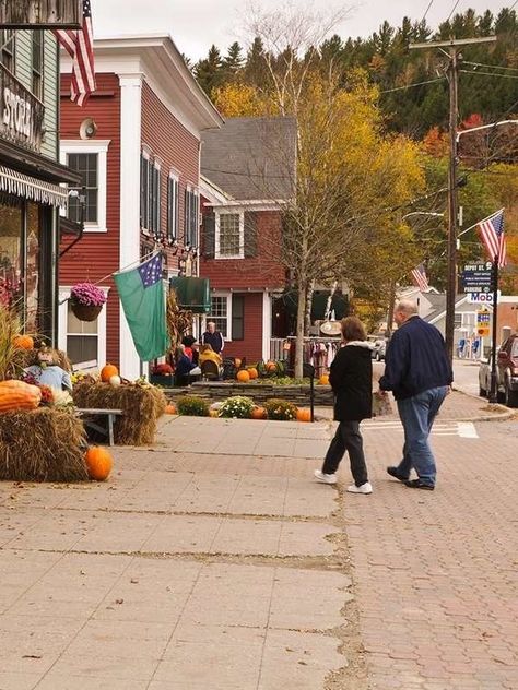 Hallmark Town Aesthetic, Moving To A Small Town, Small Mountain Town Aesthetic, Small Town Life Aesthetic, Small Town Houses, Witch Film, Small Town Aesthetic, Hollow Aesthetic, Living In A Small Town