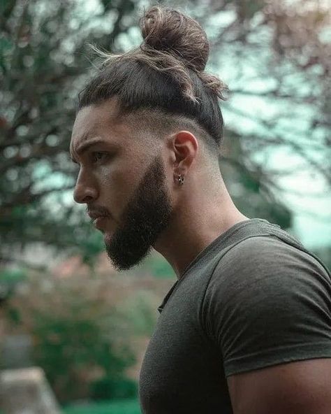 Mens Long Hair Undercut, Long Hair Fade, Man Bun Haircut, Men Undercut, Men Haircut Undercut, Curly Undercut, Man Bun Hairstyles, Undercut Long Hair, Undercut Men