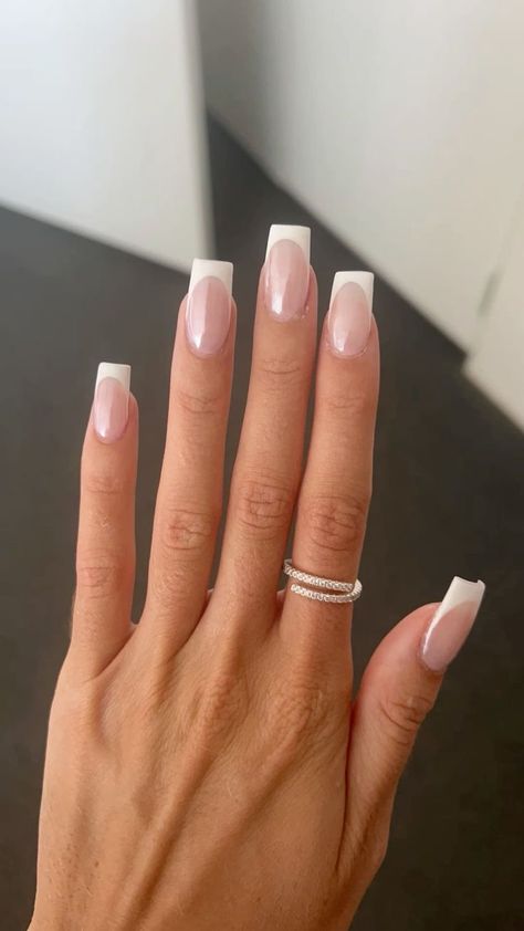 Nail Inspo Square French Tip, White Chrome French Tip, Tip Acrylics, White Tip Acrylic Nails, Ongles Gel French, Nail Art Designs At Home, Quince Nails, White Chrome Nails, French Tip Acrylics