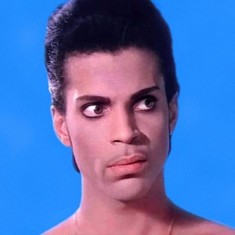 Housequake on Instagram: "Prince gave the internet some fantastic meme material. Still from the “Kiss” video. #prince #thepurpleone #purplerain #paisleypark #princerogersnelson #musicicon #hisroyalbadness" Prince Kiss, Prince Music, Rip Paul Walker, Paisley Park, Roger Nelson, Prince Rogers Nelson, The Kiss, Paul Walker, Music Icon