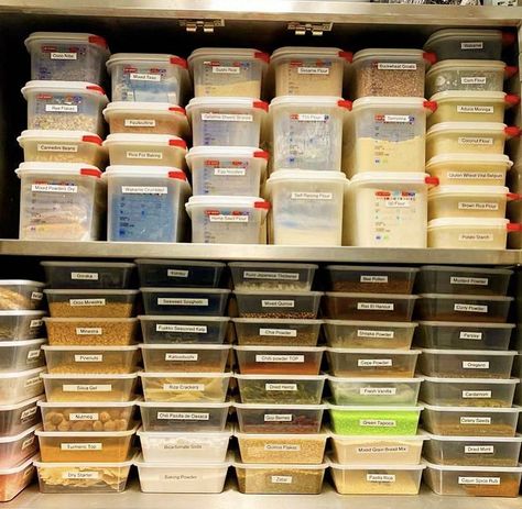 Restaurant Food Storage, Chef Organization, Restaurant Kitchen Organization, Chef Essentials, Party Supply Organization, Restaurant Storage, Restaurant Organization, Harvest Storage, Healthy Fridge