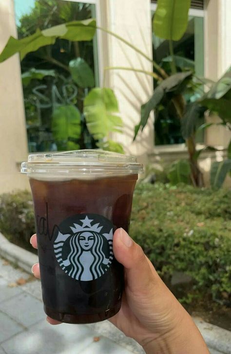 Black Coffee Starbucks, Iced Black Coffee, Potter Wallpaper, Meal Inspiration, Americano Coffee, Food Motivation, Coffee Starbucks, Pink Songs, 1 Aesthetic