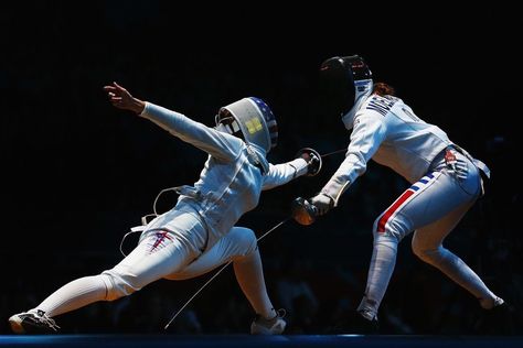 Epee Fencing, Women's Fencing, Olympic Fencing, Gesture Drawings, Fencing Sport, Action Pose Reference, Rio Olympics 2016, Human Reference, Gesture Drawing