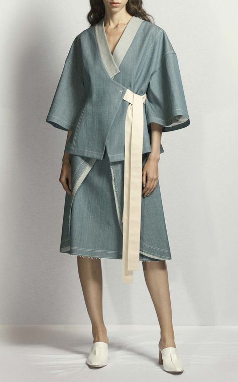 Kimono Modern Fashion, Kimono Inspired Fashion, Modern Kimono Fashion, Dresses Layered, Claudia Li, Kimono Modern, Linen Style Fashion, Modern Kimono, Japanese Clothes